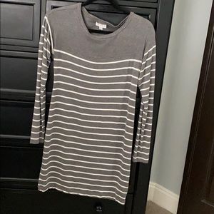 A Pea in The Pod Maternity Tunic